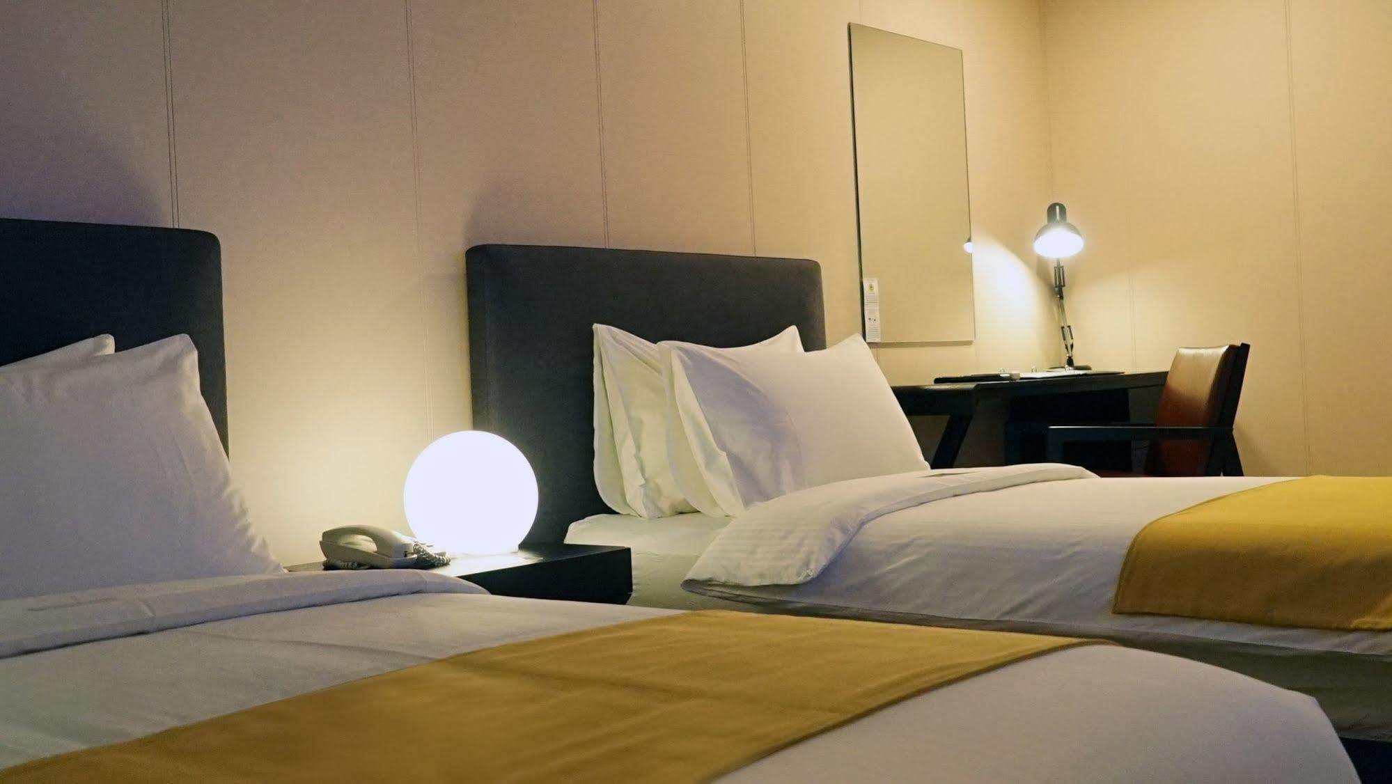 סן פדרו מקאטי Green Sun Hotel מראה חיצוני תמונה
