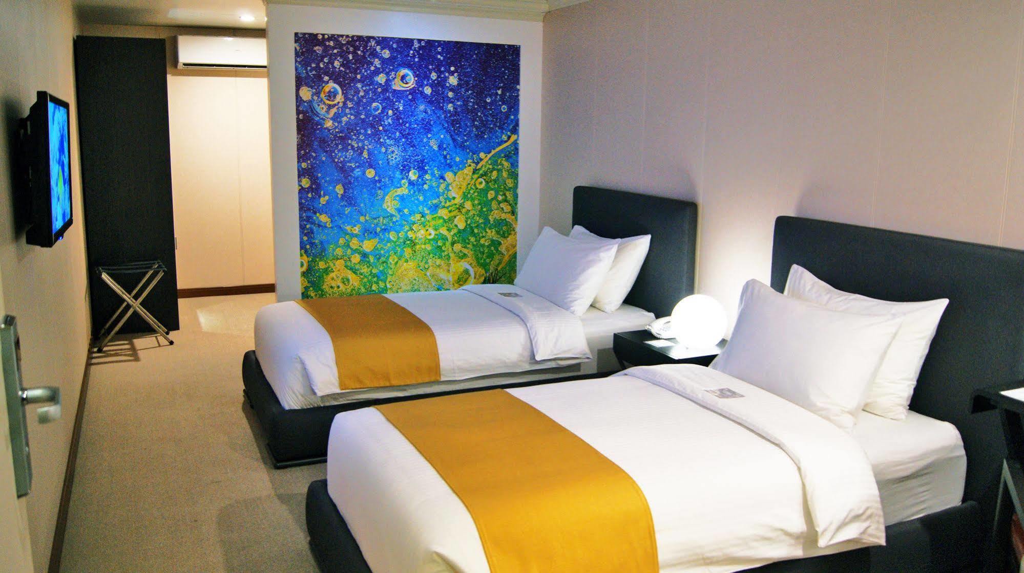 סן פדרו מקאטי Green Sun Hotel מראה חיצוני תמונה